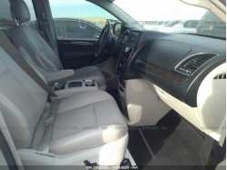 CHRYSLER TOWN & COUNTRY 2A4RR8DG3BR694754