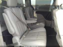 CHRYSLER TOWN & COUNTRY 2A4RR8DG3BR694754