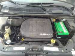 CHRYSLER TOWN & COUNTRY 2A4RR8DG3BR694754