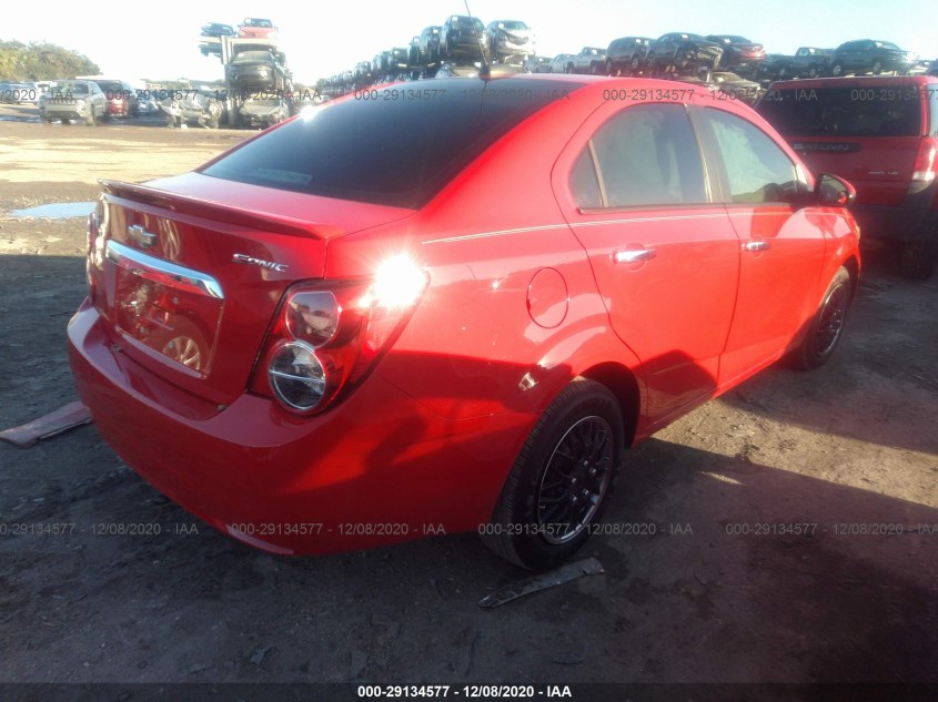 CHEVROLET SONIC 1G1JA5SH9F4135389
