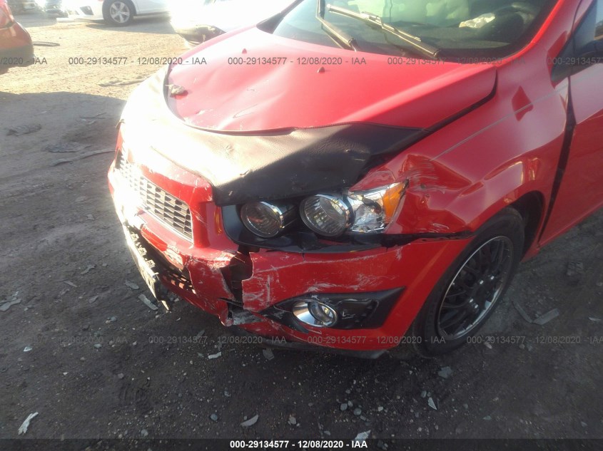 CHEVROLET SONIC 1G1JA5SH9F4135389