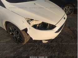 FORD FOCUS 1FADP3H24HL294569