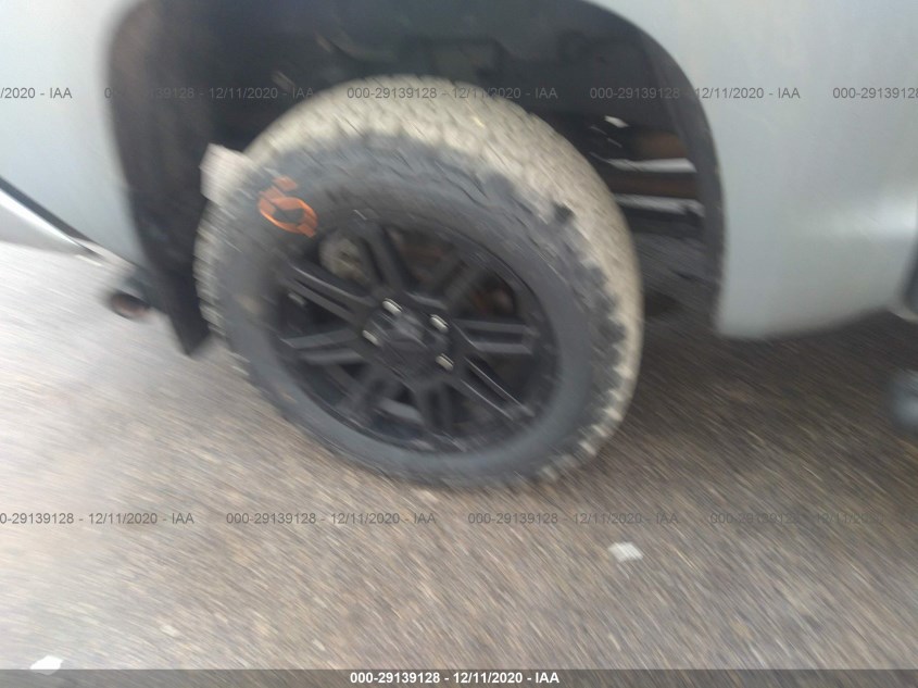 TOYOTA TUNDRA 4WD 5TFDW5F19JX759381