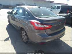 FORD FOCUS 1FAHP3H28CL324800