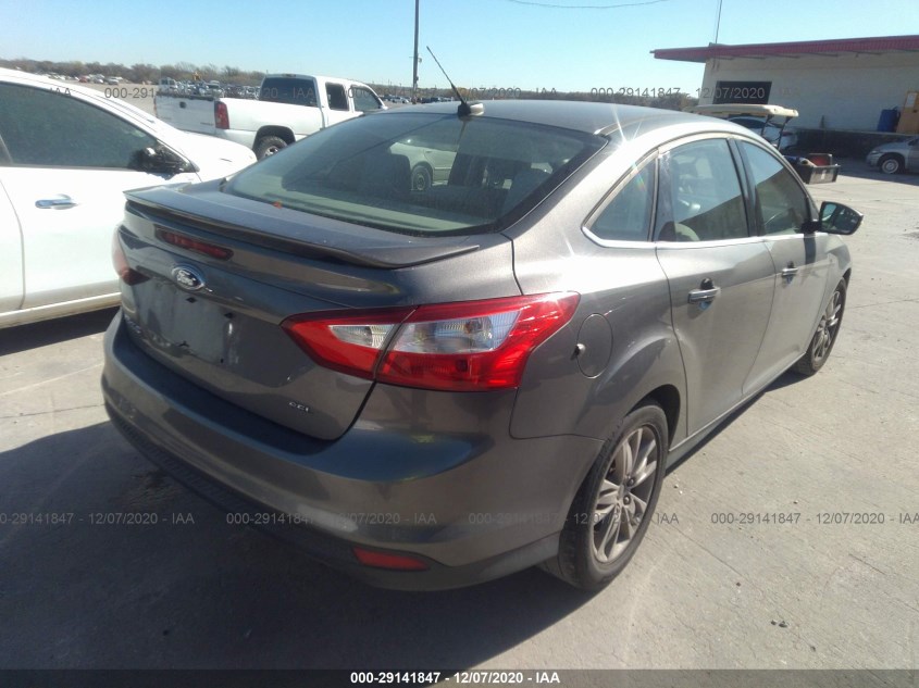 FORD FOCUS 1FAHP3H28CL324800