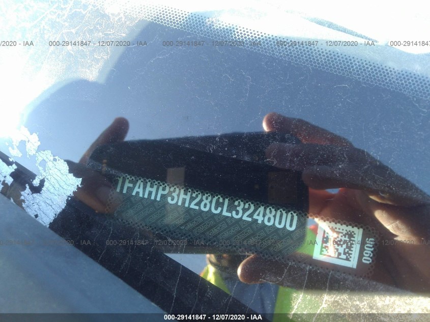 FORD FOCUS 1FAHP3H28CL324800