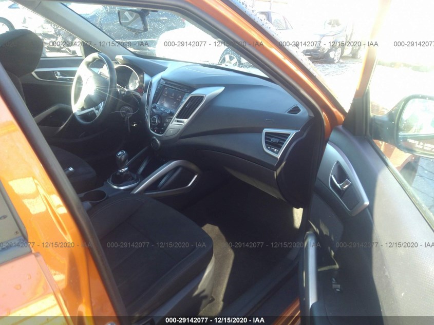 HYUNDAI VELOSTER KMHTC6AD2DU147035