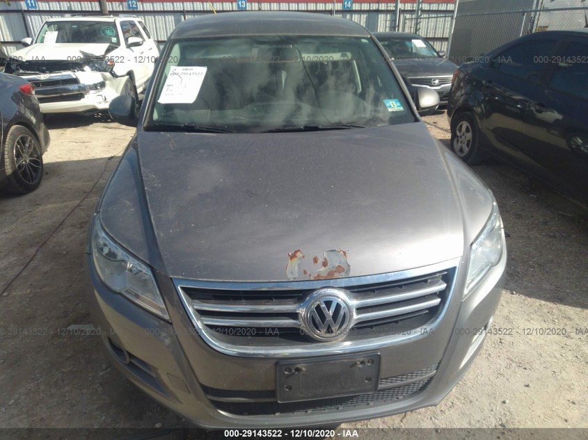 VOLKSWAGEN TIGUAN WVGBV7AX0BW521892
