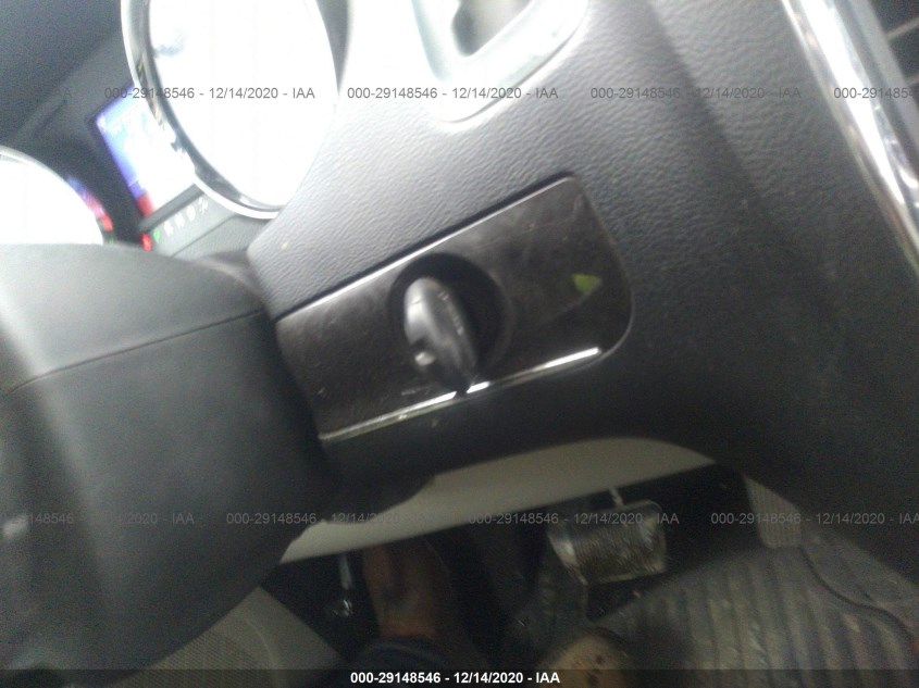 CHRYSLER TOWN & COUNTRY 2A4RR8DG2BR633797