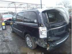CHRYSLER TOWN & COUNTRY 2A4RR8DG2BR633797