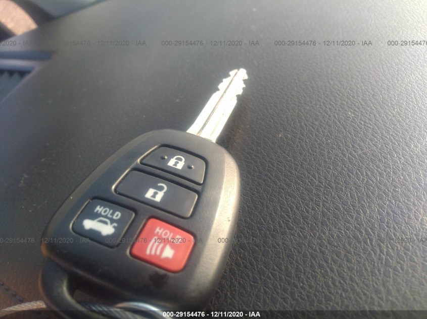 TOYOTA COROLLA 2T1BURHE5JC056864