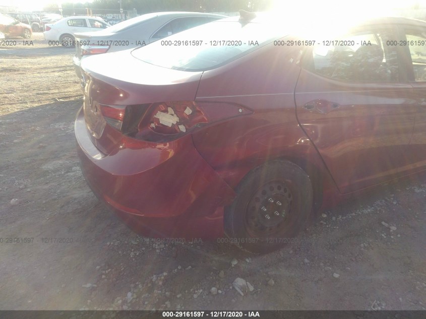 HYUNDAI ELANTRA 5NPDH4AE0GH774144