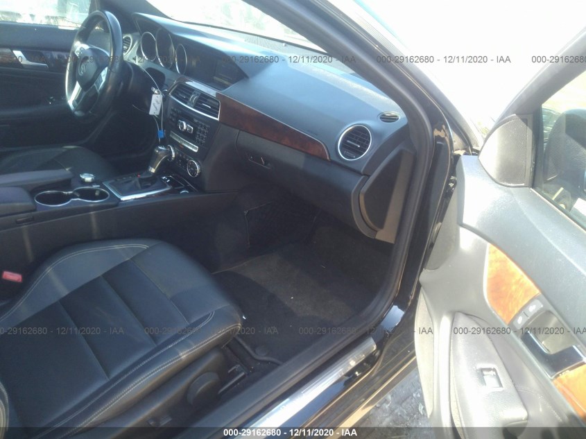 MERCEDES-BENZ C-CLASS WDDGJ4HB6EG266099