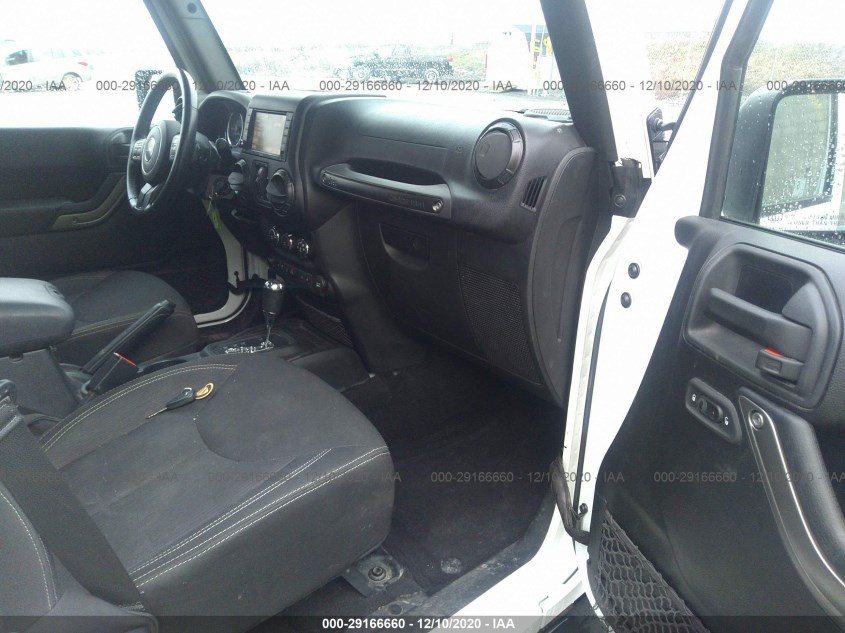 JEEP WRANGLER UNLIMITED 1C4BJWEG9GL347365
