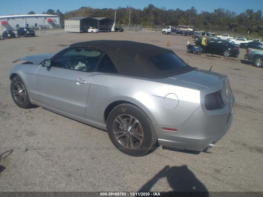 FORD MUSTANG 1ZVBP8EM5D5229861
