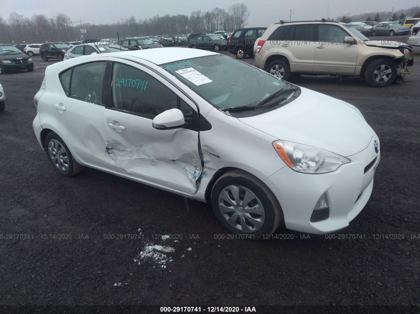 TOYOTA PRIUS C JTDKDTB3XC1512241