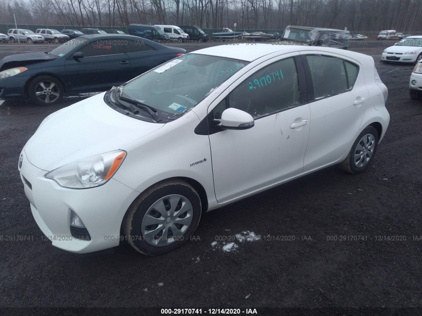 TOYOTA PRIUS C JTDKDTB3XC1512241