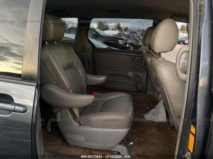 TOYOTA SIENNA 5TDJK4CC8AS032091