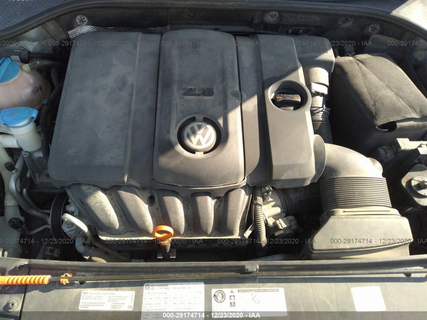 VOLKSWAGEN PASSAT 1VWAP7A3XDC073105