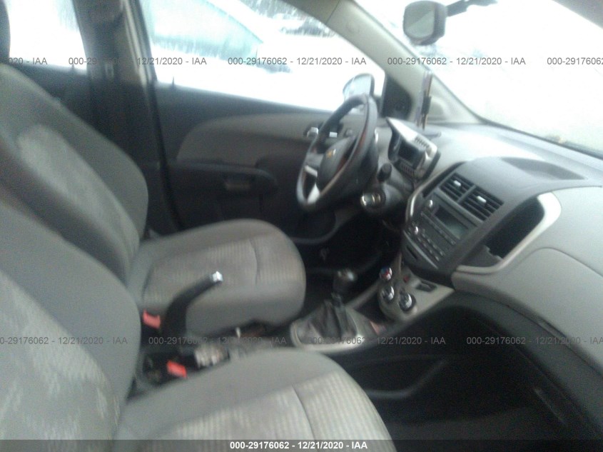 CHEVROLET SONIC 1G1JB5SH8E4231686