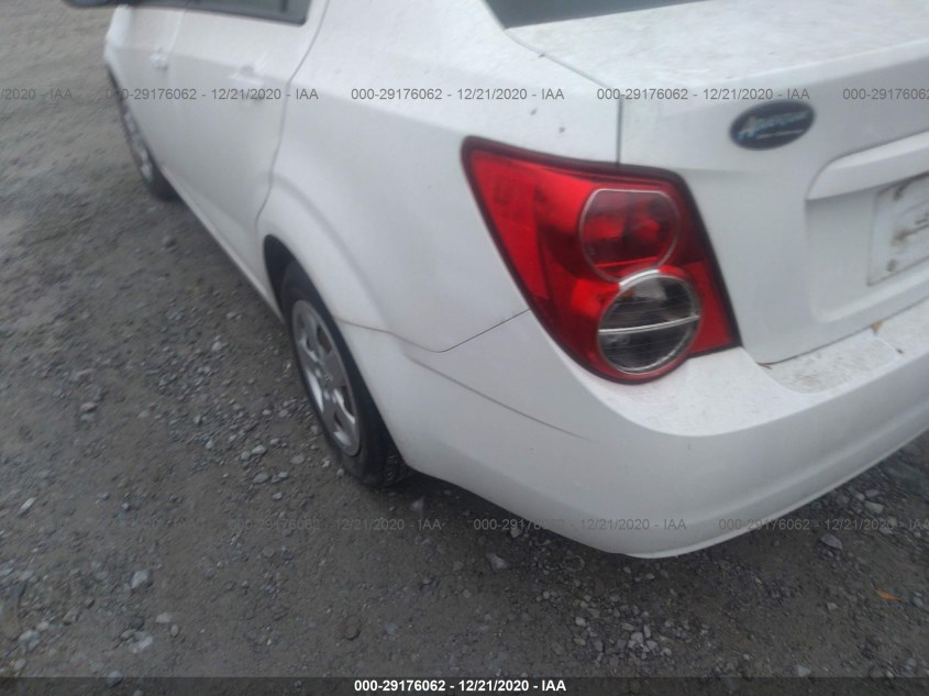 CHEVROLET SONIC 1G1JB5SH8E4231686