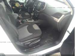 JEEP CHEROKEE 1C4PJLCB6EW186626