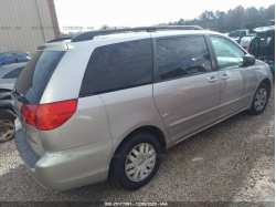 TOYOTA SIENNA 5TDKK4CC6AS299234