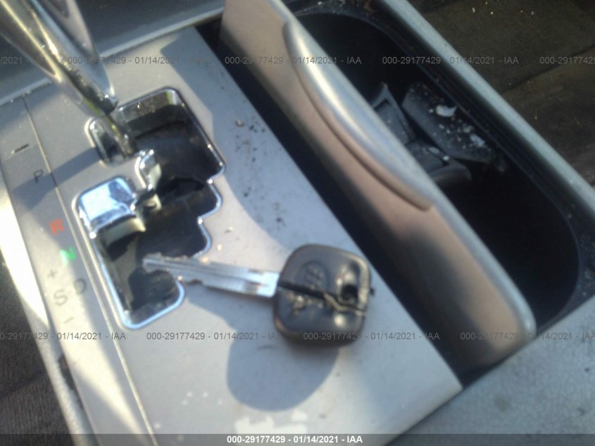TOYOTA CAMRY 4T1BF3EK8BU717157