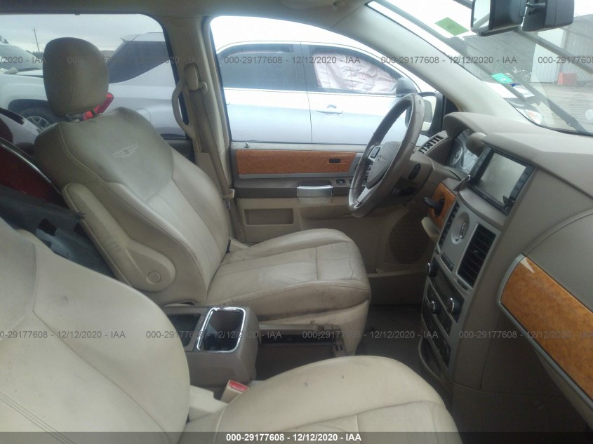 CHRYSLER TOWN & COUNTRY 2A4RR6DX3AR183578
