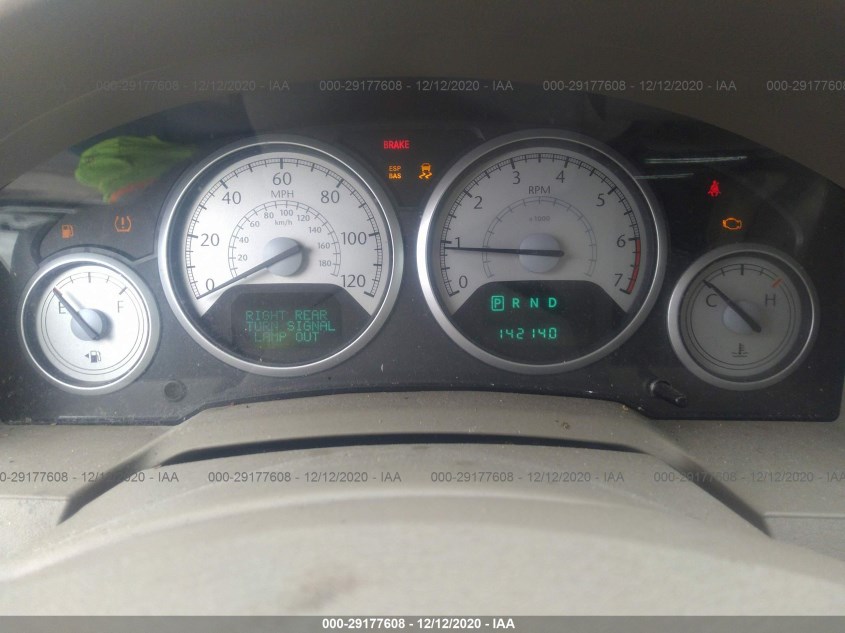 CHRYSLER TOWN & COUNTRY 2A4RR6DX3AR183578