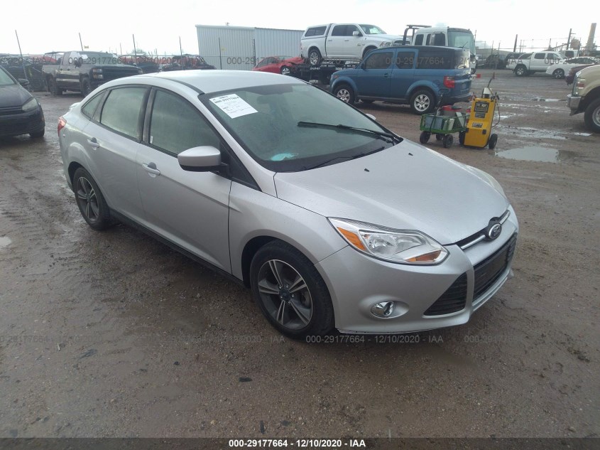 FORD FOCUS 1FAHP3F2XCL161196