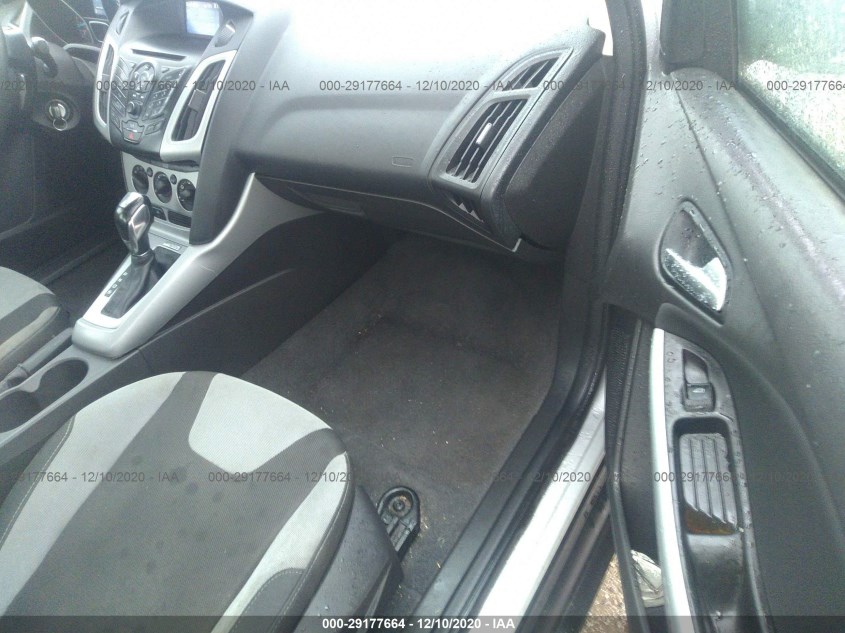 FORD FOCUS 1FAHP3F2XCL161196