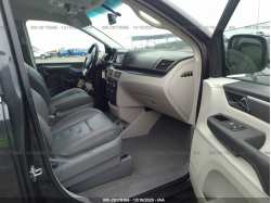 VOLKSWAGEN ROUTAN 2C4RVABG0CR240524