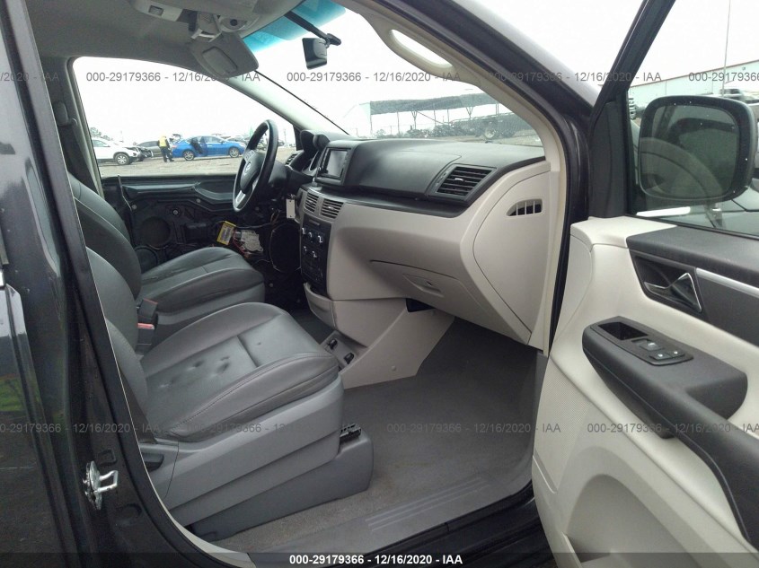 VOLKSWAGEN ROUTAN 2C4RVABG0CR240524