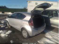 TOYOTA PRIUS C JTDKDTB32G1134017