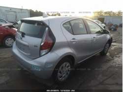 TOYOTA PRIUS C JTDKDTB32G1134017