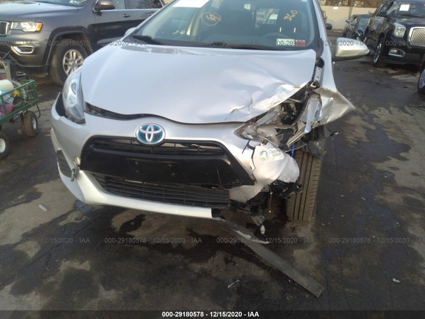 TOYOTA PRIUS C JTDKDTB32G1134017
