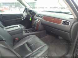 CHEVROLET SUBURBAN 1GNSKJE76ER117008