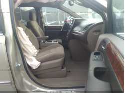 CHRYSLER TOWN & COUNTRY 2C4RC1BG0ER257347