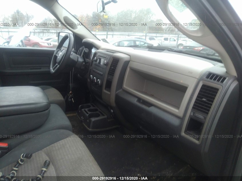 RAM 1500 1C6RD6FT2CS268175