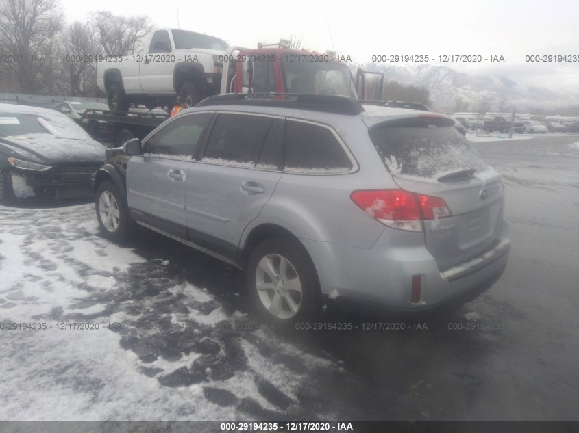 SUBARU OUTBACK 4S4BRCPCXD3236395
