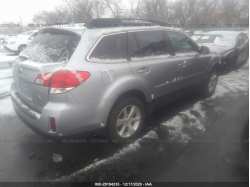 SUBARU OUTBACK 4S4BRCPCXD3236395