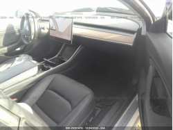 TESLA MODEL 3 5YJ3E1EA1JF153267