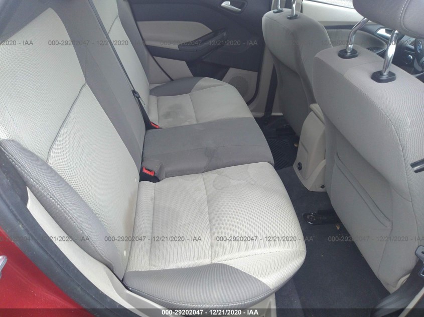 FORD FOCUS 1FAHP3K2XCL151421