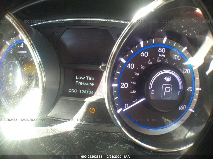 HYUNDAI SONATA 5NPEC4AC2CH392354
