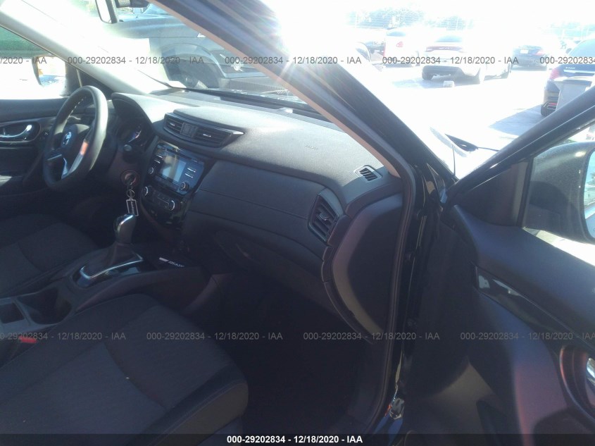 NISSAN ROGUE JN8AT2MT4HW138620