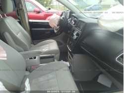 CHRYSLER TOWN & COUNTRY 2C4RC1BG8FR619815