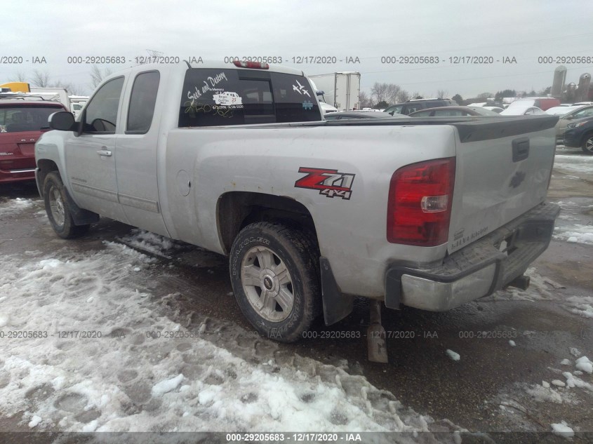 CHEVROLET SILVERADO 1500 1GCRKSE73DZ321194