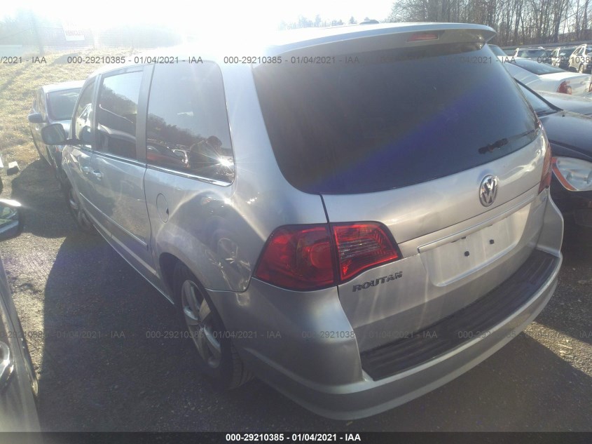 VOLKSWAGEN ROUTAN 2V4RW5DXXAR333555