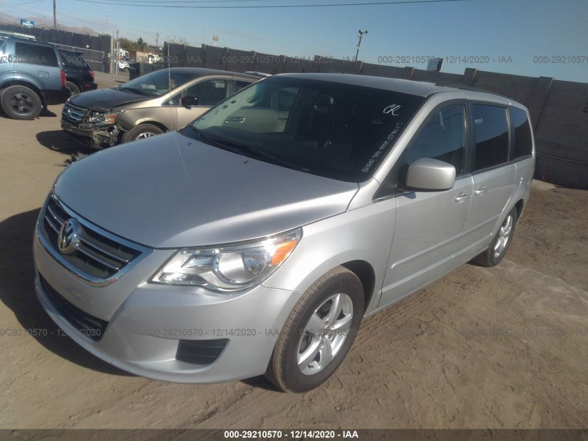 VOLKSWAGEN ROUTAN 2V4RW3DG4BR621836